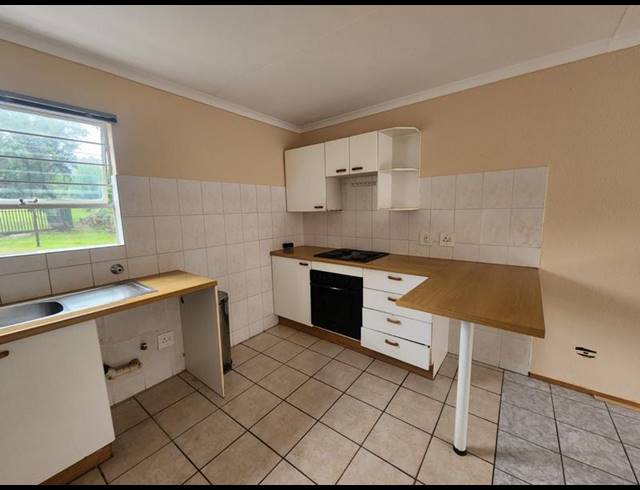 1 BEDROOM PROPERTY TO RENT IN ROODEKRANS